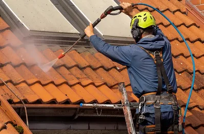 Démoussage et hydrofuge de toiture à Rahon